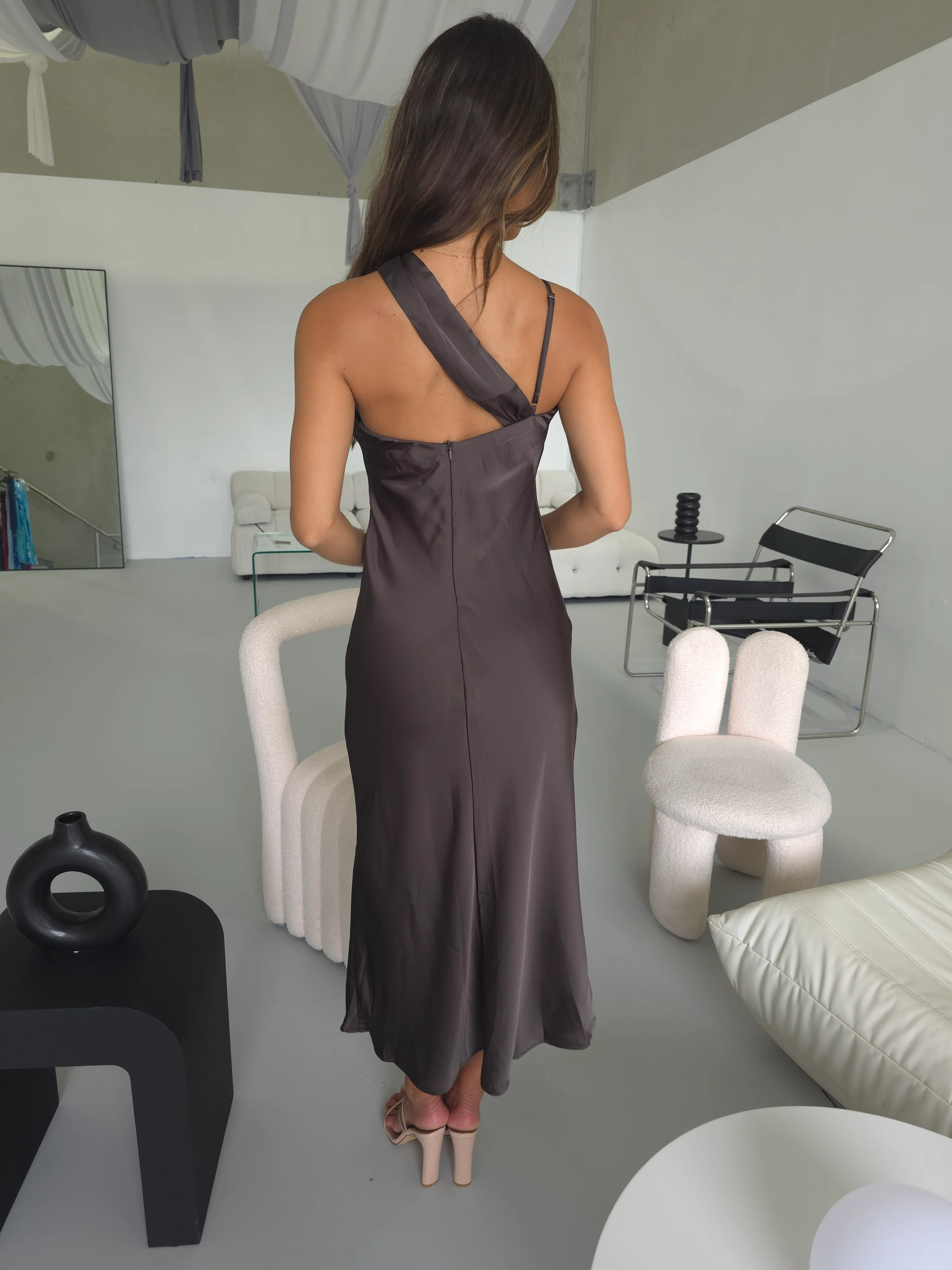 Elegant Twist Halter Neck Evening Dress